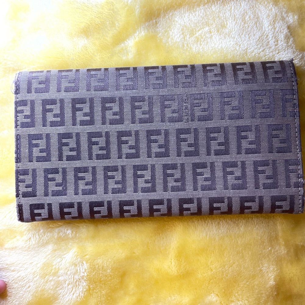 Authentic Fendi Wallet - Picture 2 of 6
